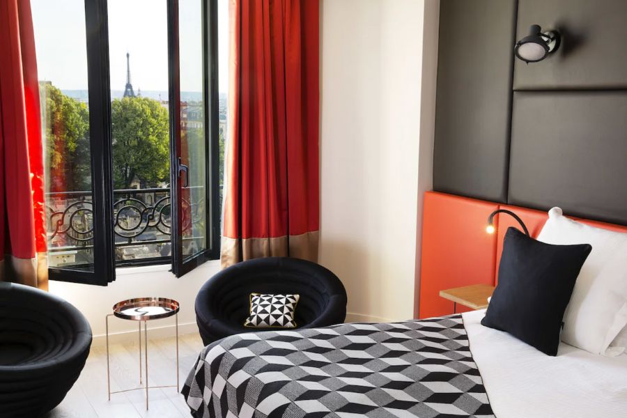 8 Top Paris Hotels With Amazing Views you MUST book - Hotel Regina Louvre