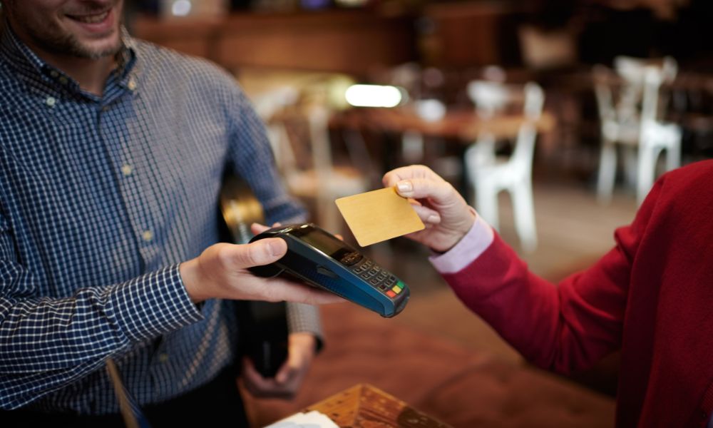 How to Avoid Costly Foreign Transaction Fees on Your Paris Trip