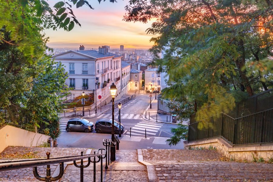 This is an image of a hilly street in Montmartre