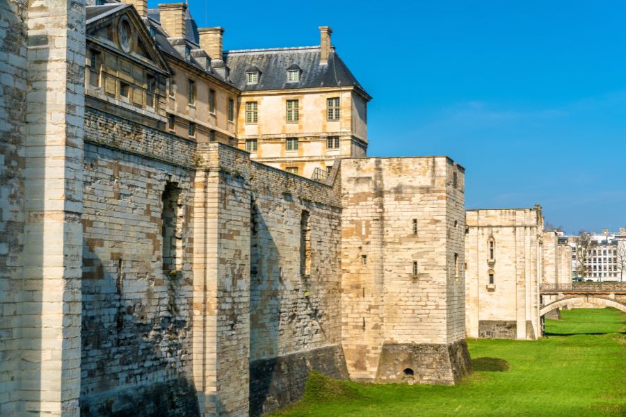 This is a picture of the outer walls of a massive castle.