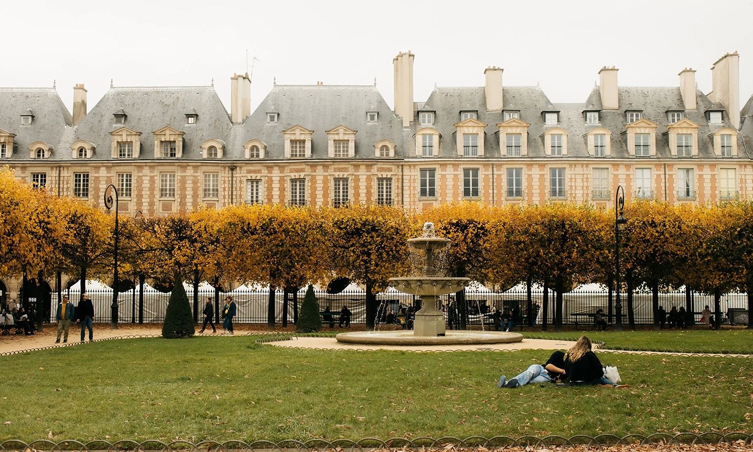 8 Amazing Things to Do in Paris in October