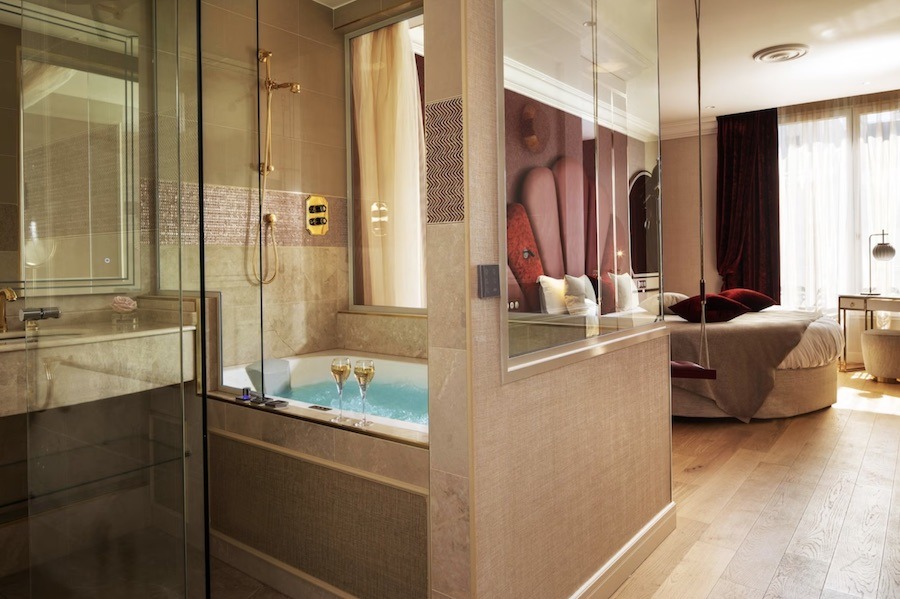 Paris’s Most Romantic Hotels To Book A Room In